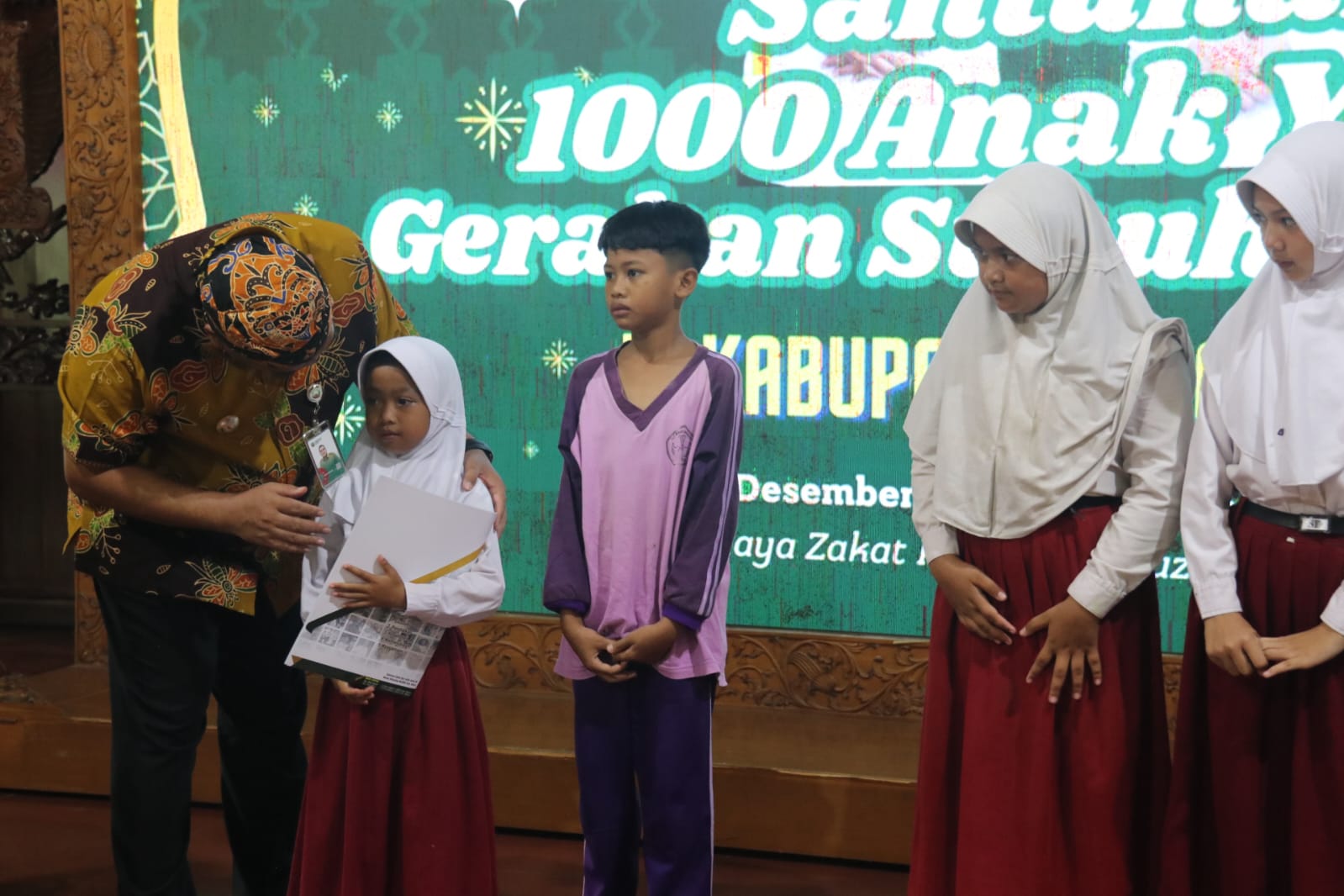 GASTRA: Program Gerakan Subuh Sejahtera (Gastra) oleh Baznas Blora berikan santunan kepada 1.000 anak yatim.
