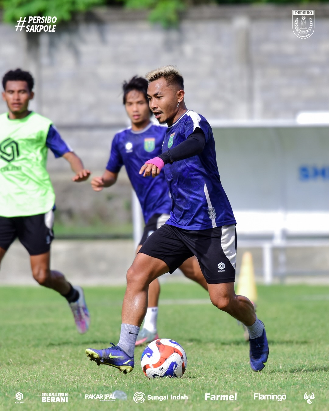 PERSIAPAN: Rahel Radiansyah latihan di Lapangan Pabelan, Sukoharjo kemarin (29/12). Malam ini (30/12) The Giant Killer bakal menghadapi Persika berebut posisi kedua Grup C Liga 3 Nusantara.