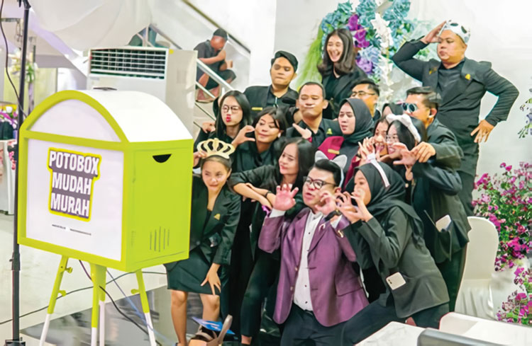 KREATIF: Tim Potolab.id Bojonegoro selalu mengedepankan krativitas untuk menyediakan jasa foto berbasis teknologi.