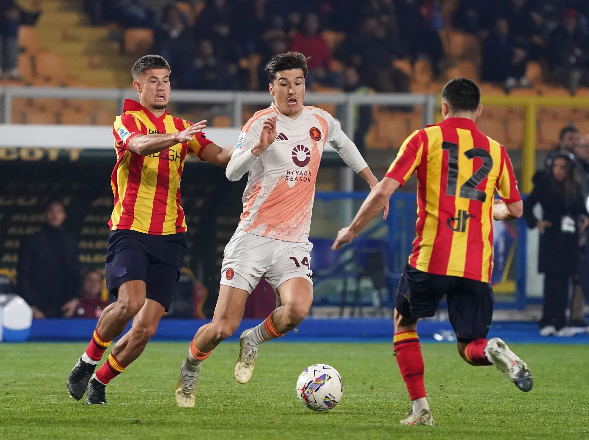 SERIE A ITALIA: Lecce vs AS Roma.