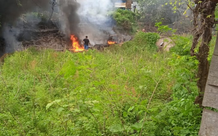 KEBAKARAN: Tangkapan layar kejadian kebakaran sumur rakyat dari video amatir warga Desa Gandu, Kecamatan Bogorejo, Kabupaten Blora.