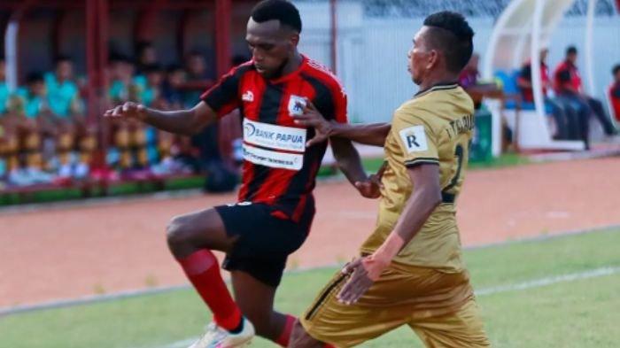 PEGADAIAN CHAMPIONSHIP: Persiba Balikpapan vs Persipura Jayapura.