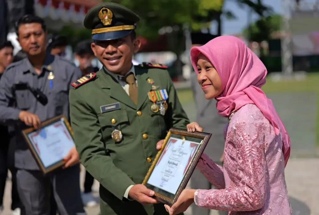 DARI DESA: Nagita Novaola dari Desa Kebonagung, Kecamatan Padangan yang mendapat golden tiket kampus negeri.
