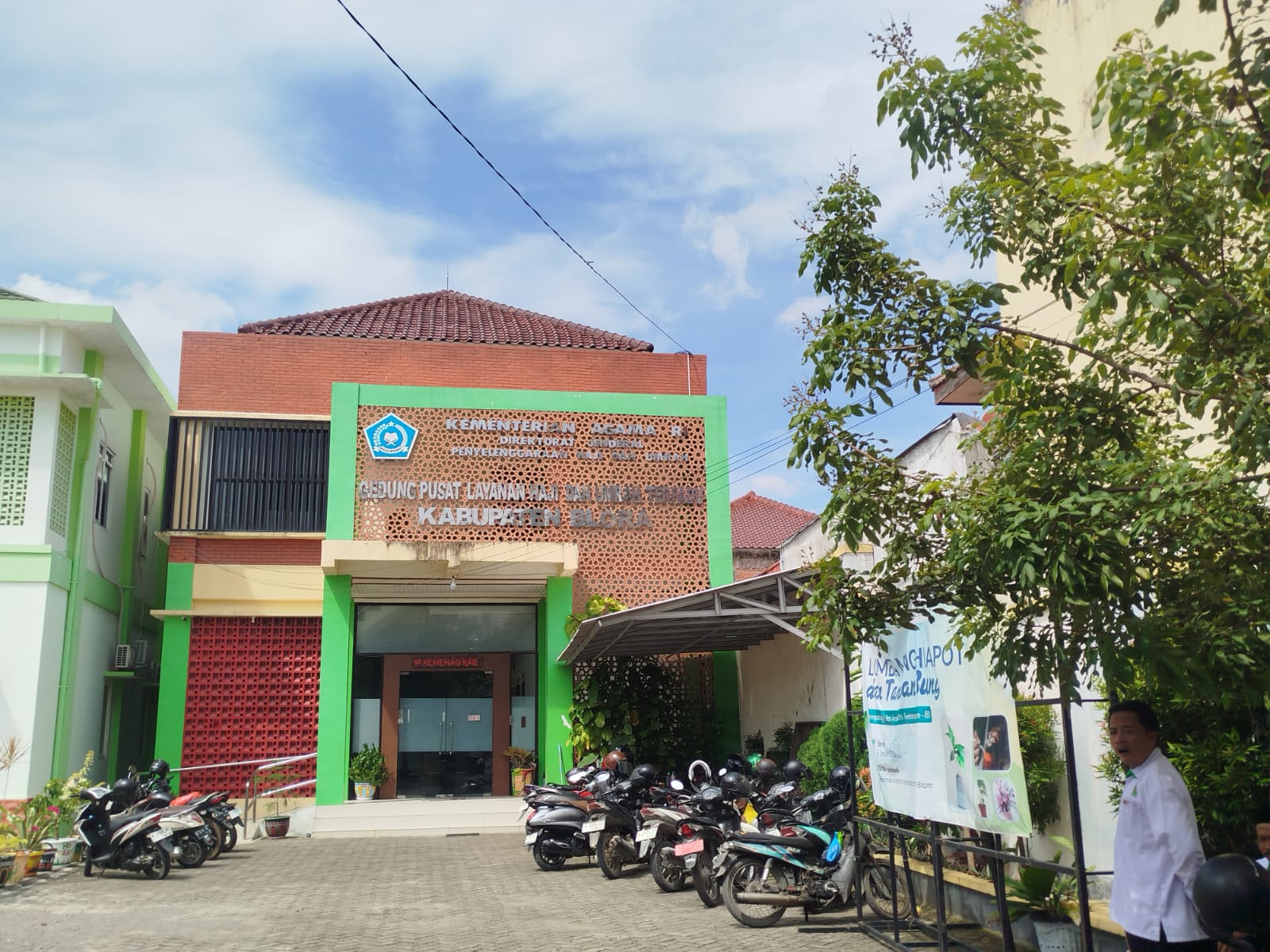 ANIMO TINGGI: Kini remaja usia 13 tahun sudah bisa mendaftar hingga berangkat haji, yang membuat jumlah pendaftar haji makin tinggi.