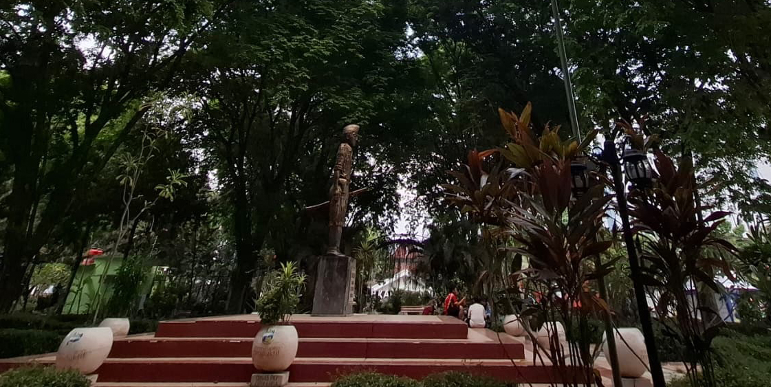 PERTAHANKAN SEJARAH: Revitalisasi Alun-Alun Bojonegoro dijanjikan tidak mengubah nilai historis antara Masjid Agung Darussalam, Alun-Alun Bojonegoro, Pendapa Malowopati, dan Pasar Kota.