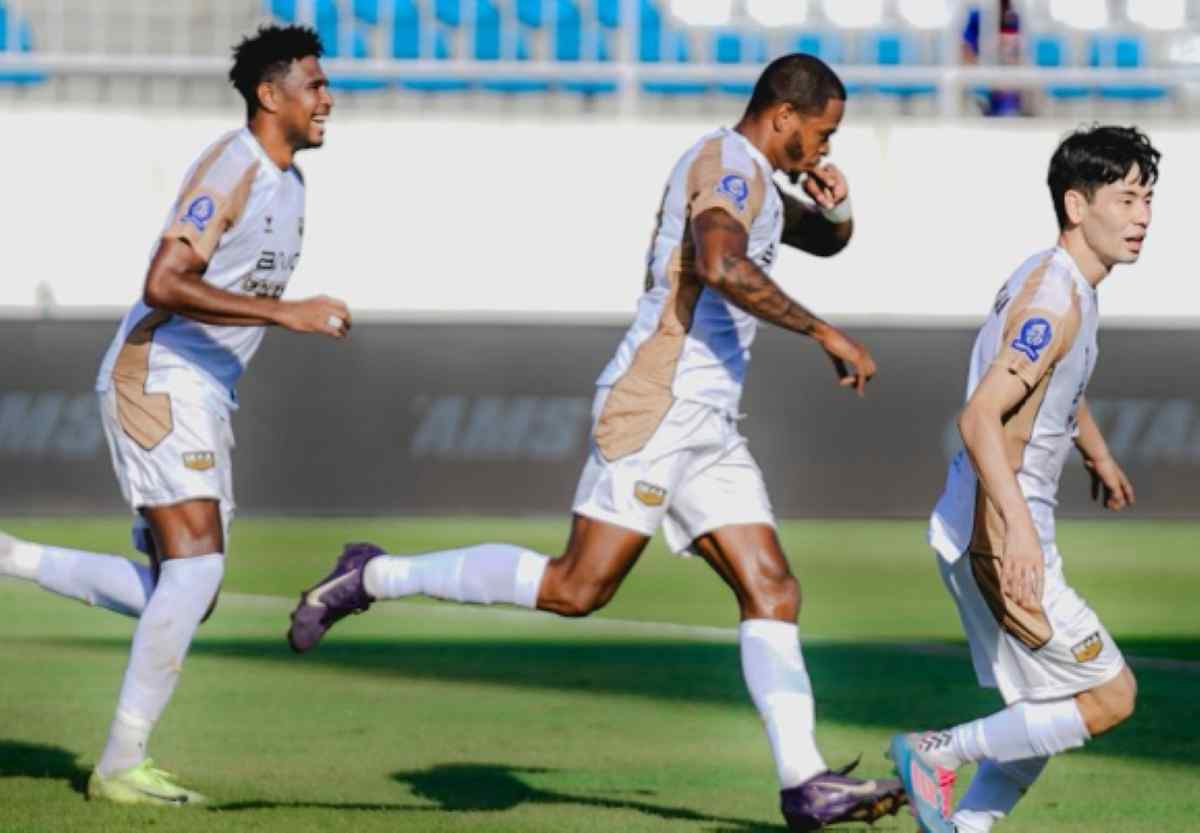 BRI SUPER LEAGUE: Dewa United vs Arema FC.