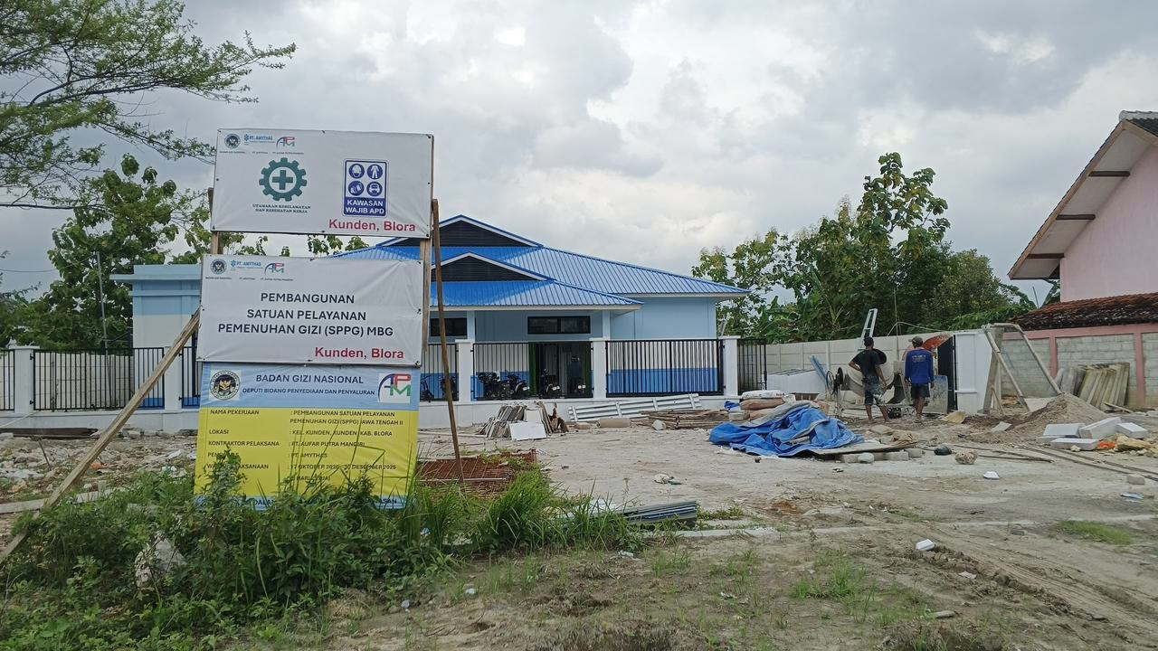 DIKEBUT: Proses pembangunan dapur Makan Bergizi Gratis (MBG) di Desa Kunden, Kecamatan Blora.