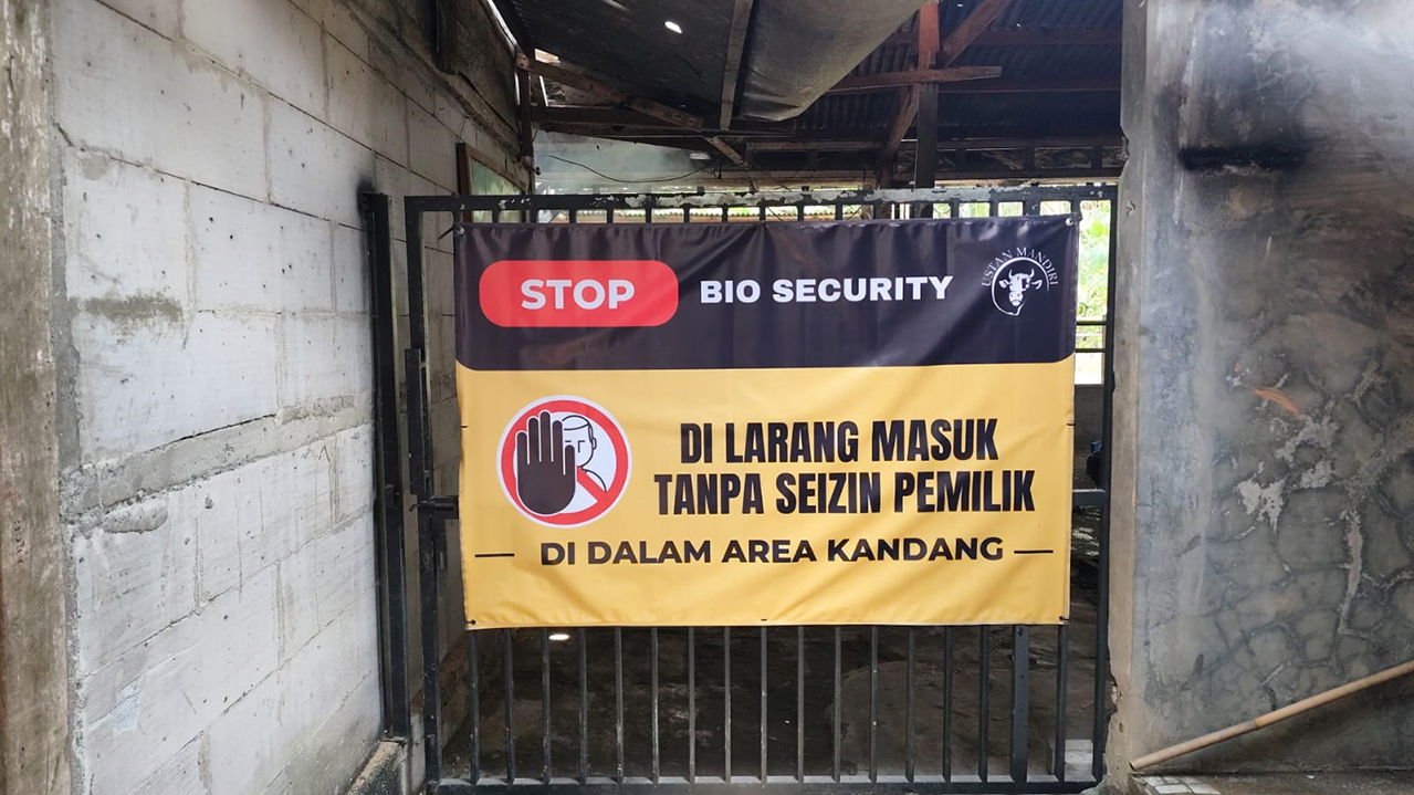 BIOSECURITY: Kelompok Tani Ternak Ustan Mandiri di Desa Dolokgede, Kecamatan Tambakrejo terapkan biosecurity usai ada kasus dua ekor sapi mati terserang PMK.