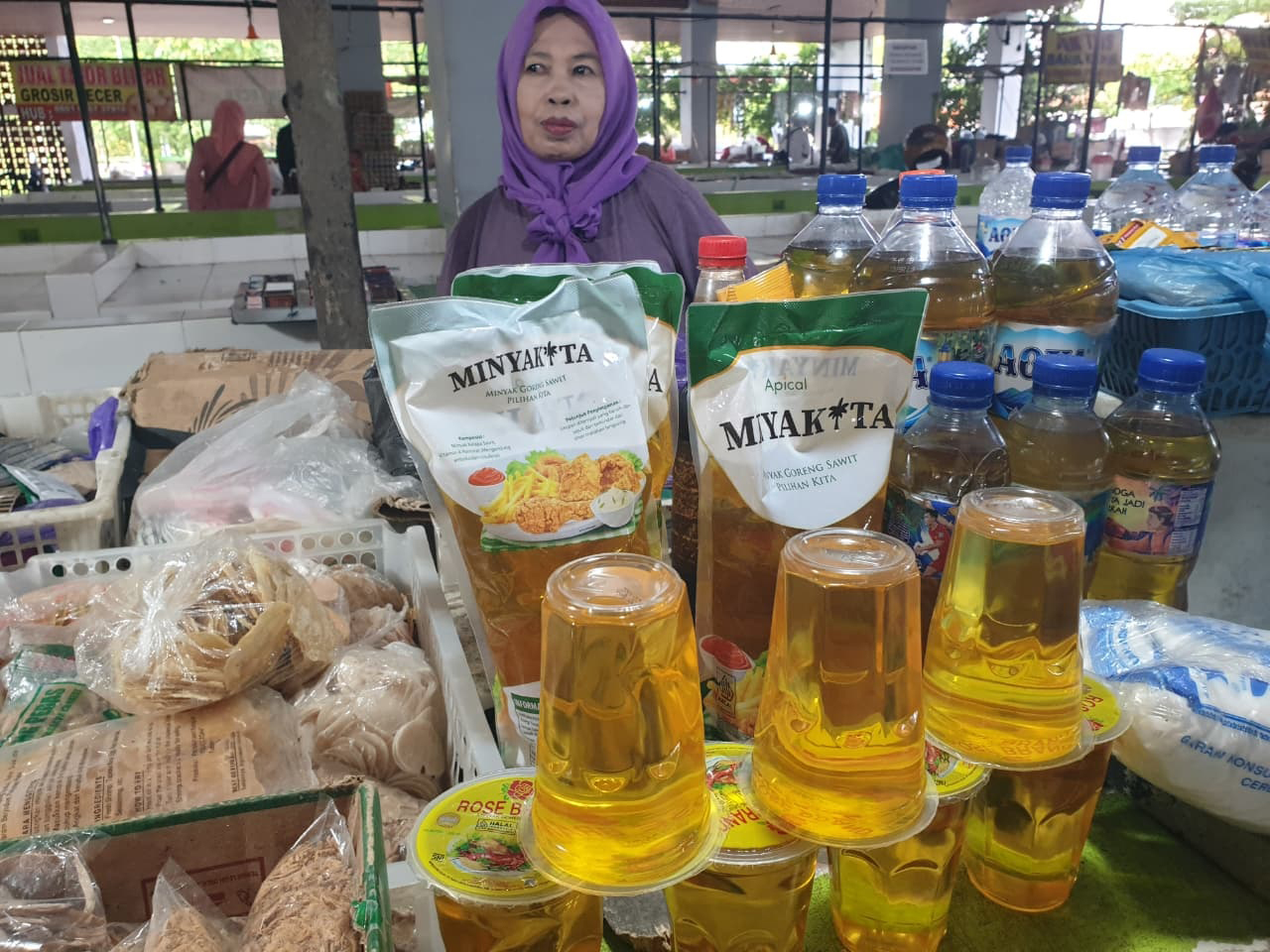 LARIS: Menjelang Ramadan ini permintaan minyak goreng di pasar meningkat.