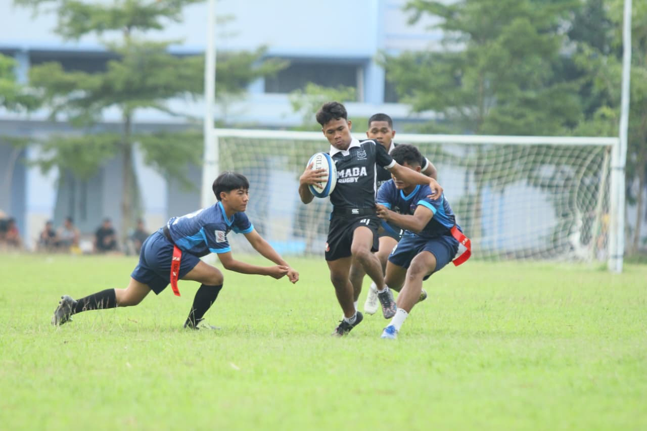 KEJUARAN RUGBY: Atlet Rugby saat bertanding, ruang talent scouting bagi atlet potensial yang dapat diproyeksikan ke level yang lebih tinggi.