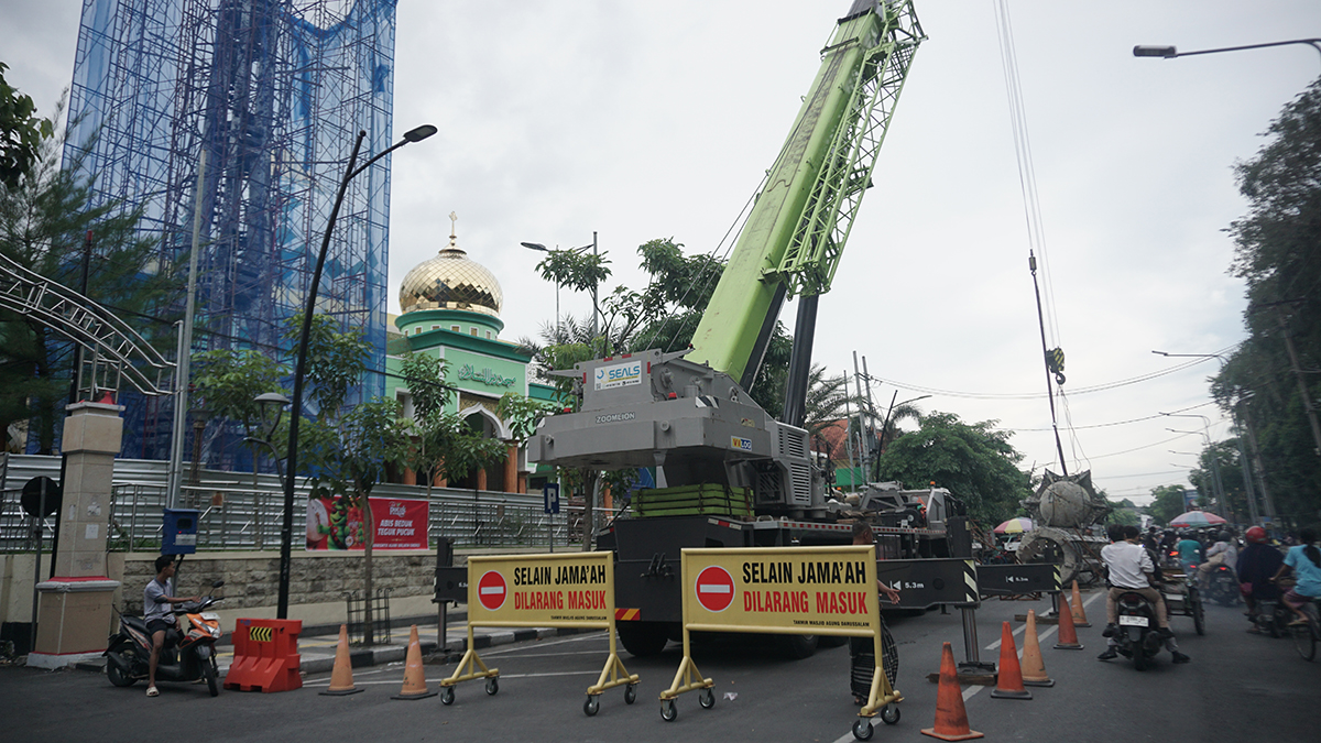 DIBANGUN BULAN DEPAN: Setelah menara dirobohkan, pembangunan direncanakan mulai Maret mendatang.