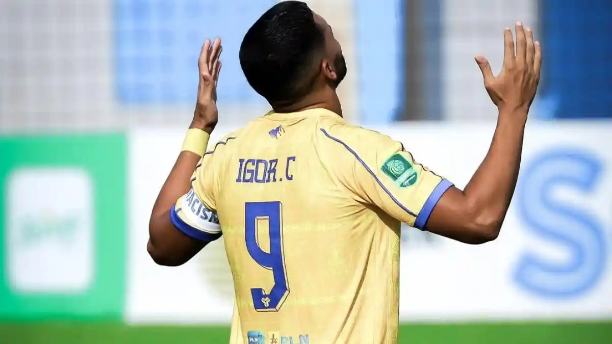 PEGADAIAN CHAMPIONSHIP: Persiku Kudus vs Persela Lamongan.