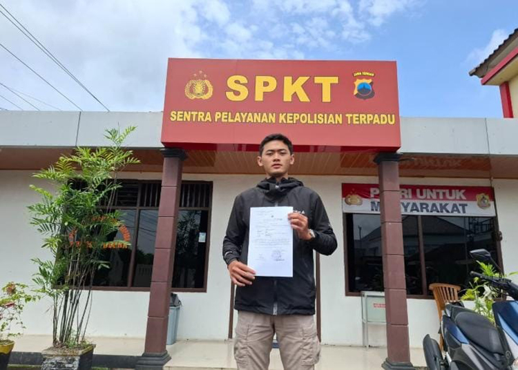 LAPORAN : Pelaksana Proyek Jalan Turirejo&ndash;Palon&ndash;Nglobo di Desa Palon, Kecamatan Jepon, Blora melaporkan oknum yang merusak proyeknya.