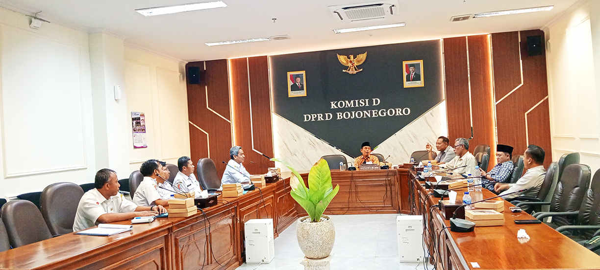 BAHAS JLS: Komisi D DPRD bersama DPU BMR membahas rencana pembangunan JLS.