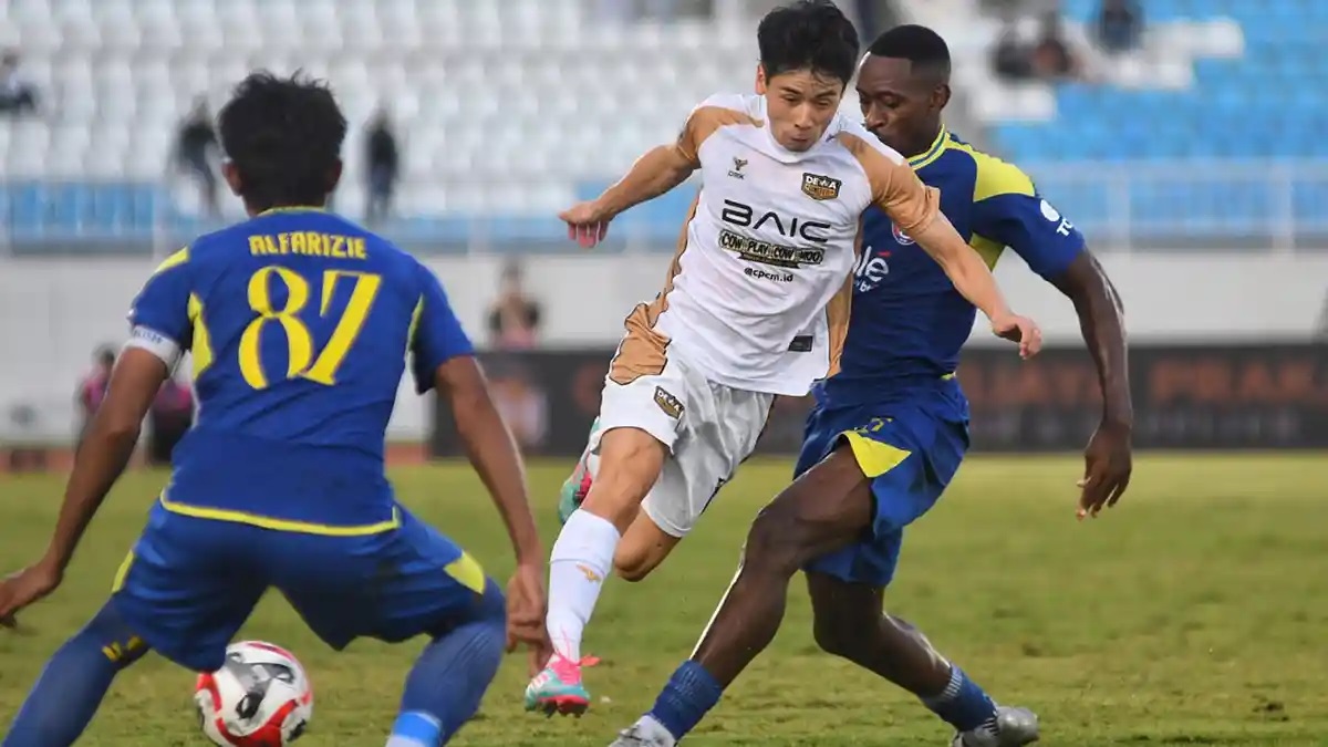BRI SUPER LEAGUE: Persita vs Dewa United FC.
