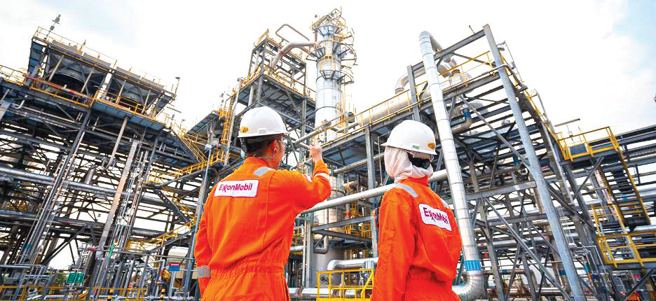 PUTRA-PUTRI TERBAIK: Para pekerja di Lapangan Banyu Urip adalah putra putri terbaik daerah yang profesional, berdedikasi, dan berdaya saing global. 