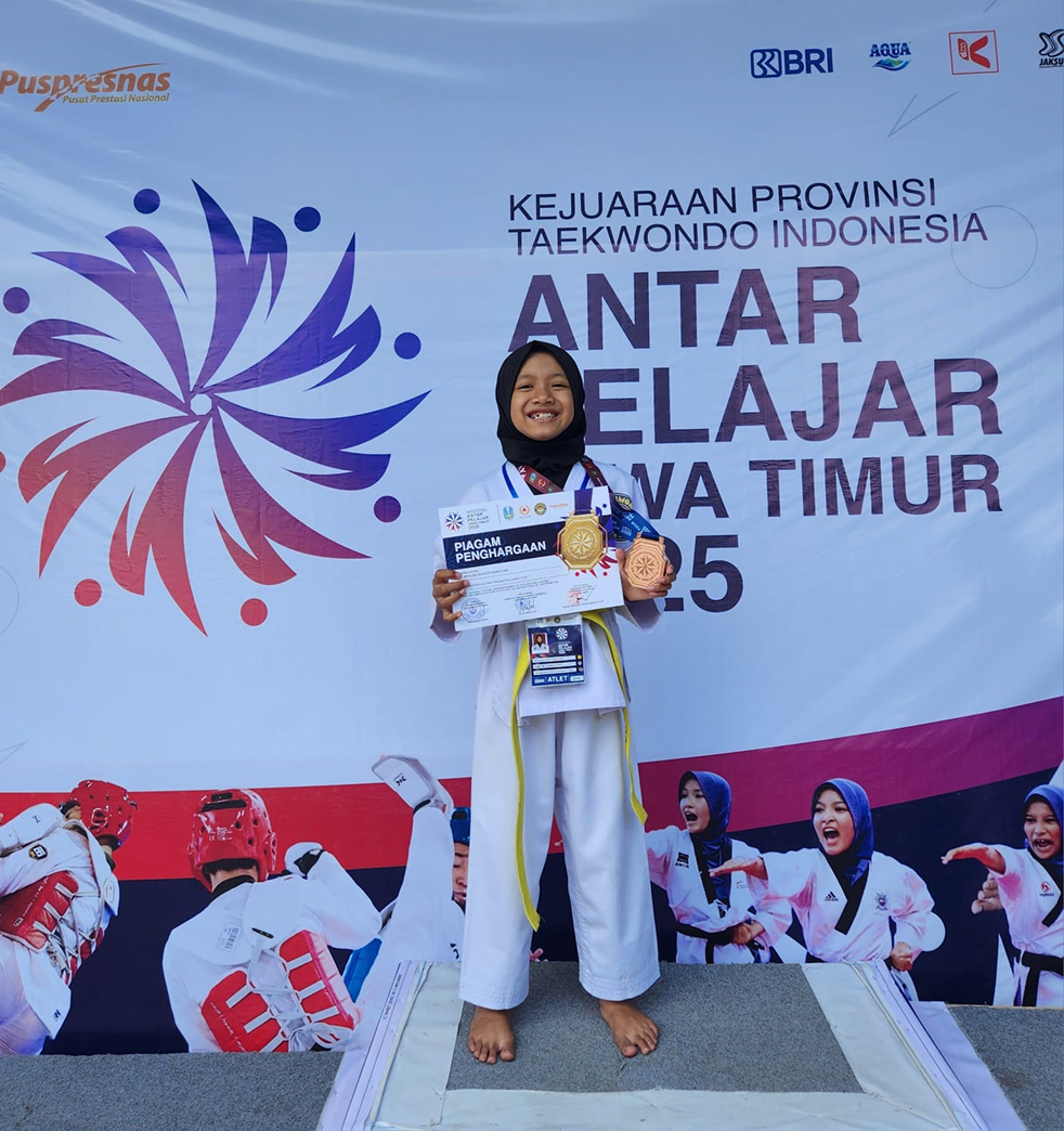 PRESTASI: Berlian Bianca Handitama berhasil menyabet juara 3 Kejurprov Taekwondo Antarpelajar Jawa Timur 2025.