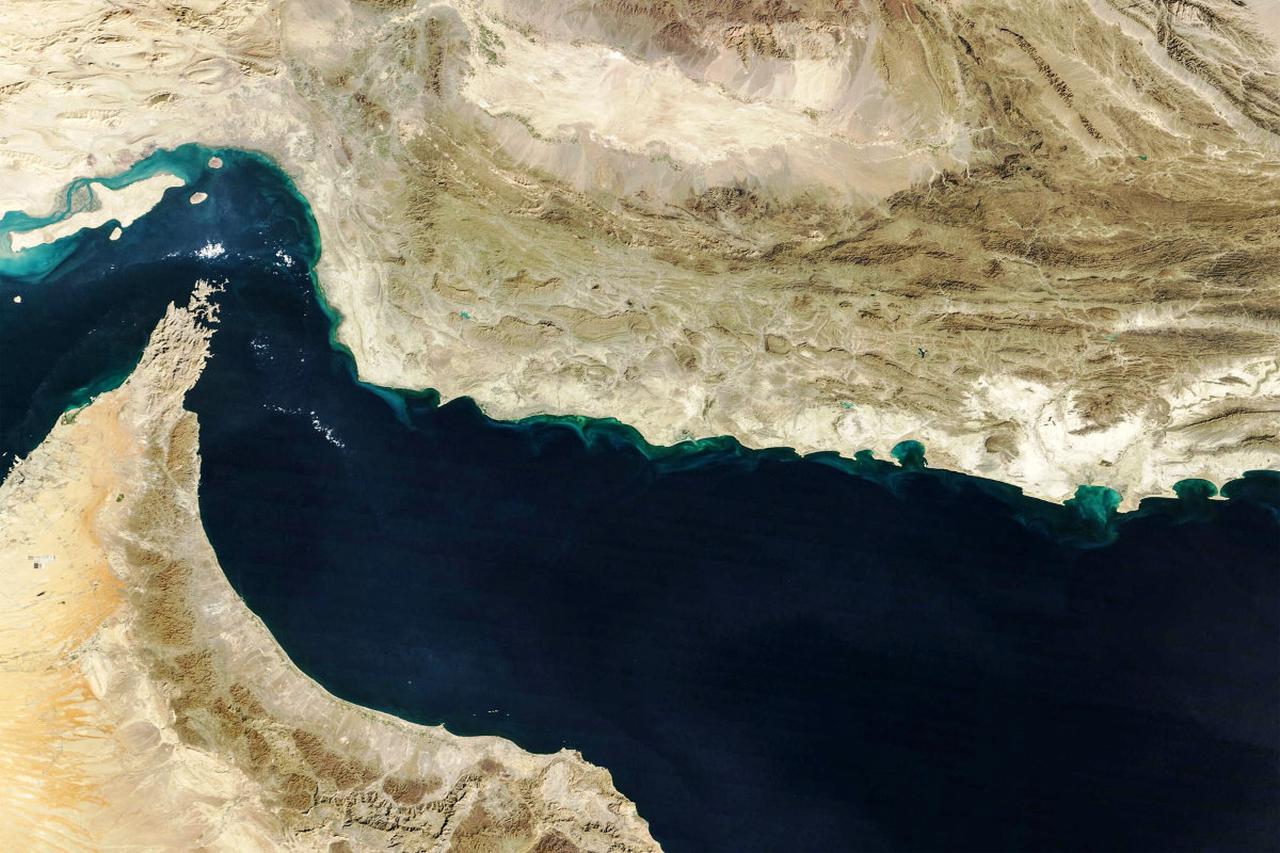 SELAT HORMUZ: Penutupan Selat Hormuz akan mengganggu jalur perdagangan global.