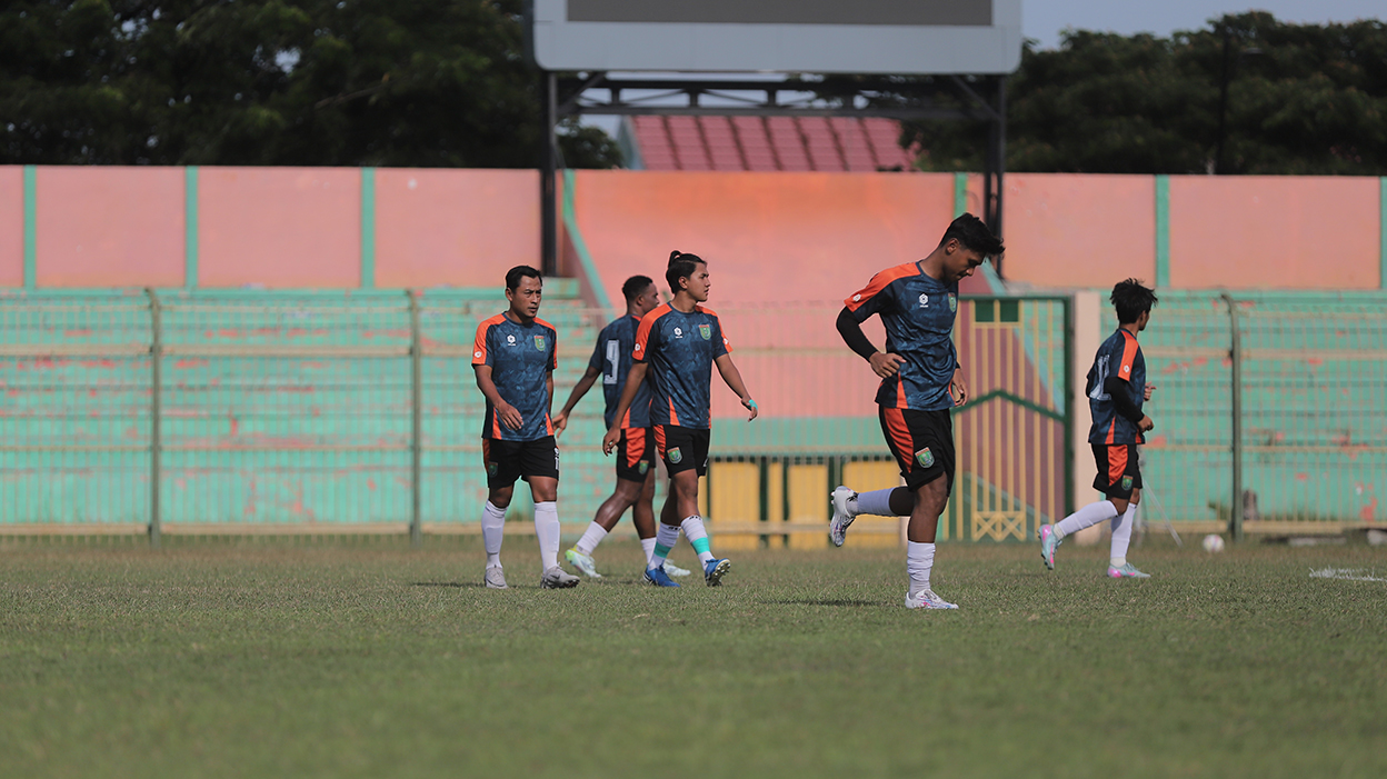 TINGGAL KENANGAN: Skuad Persibo saat mengarungi Liga 3 tahun lalu, momentum ulang tahun ke 77 tahun ini diwarnai tunggakan gaji pemain dan pelatih.