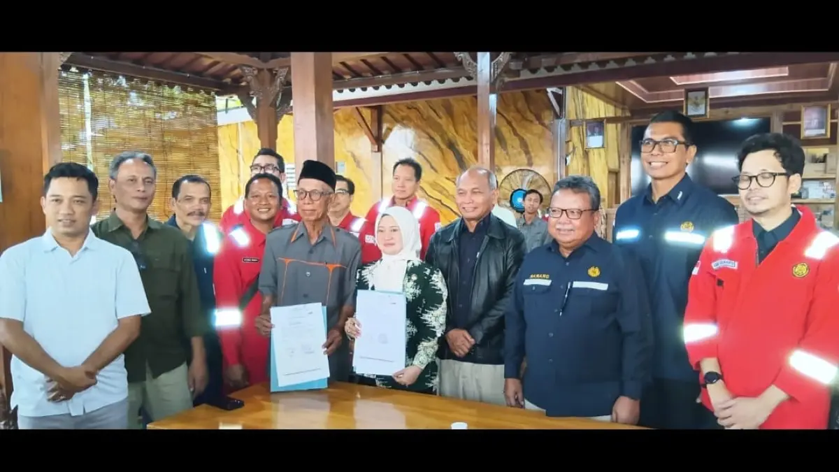 SUMUR RAKYAT: BME Plantungan dan Mataram Connection dapat kunjungan dari SKK Migas terkait izin sumur rakyat di kolam renang Medang Kamulyan.