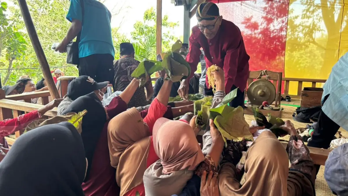 MEMBANGGAKAN: Manganan Janjang kini resmi ditetapkan sebagai Warisan Budaya Tak Benda Indonesia. (ISTIMEWA/RADAR BOJONEGORO)