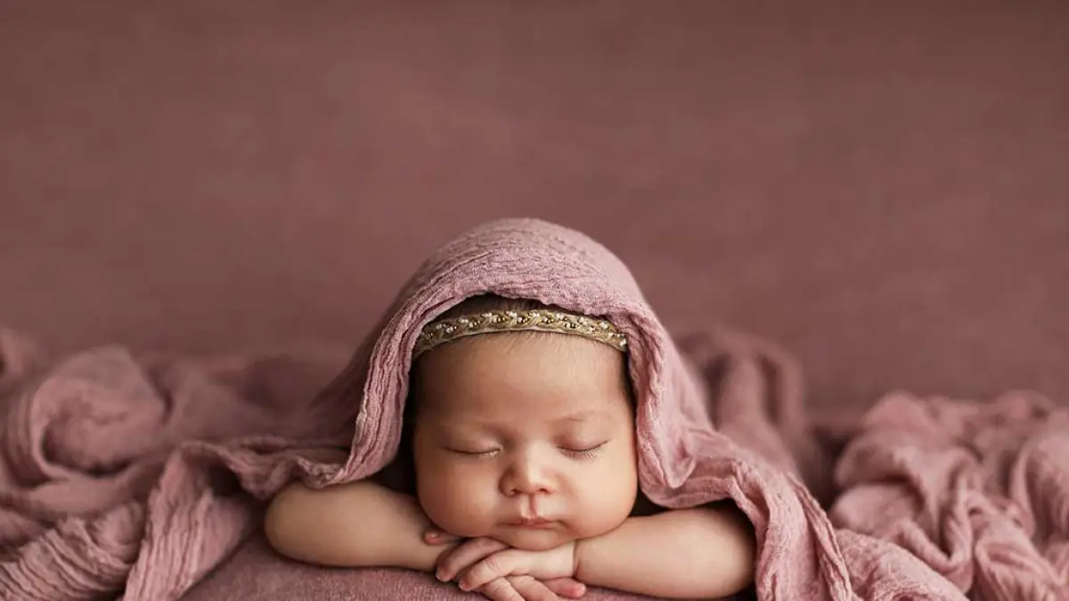 NAMA BAYI: Pilih inspirasi nama bayi perempuan Islami 2 kata.