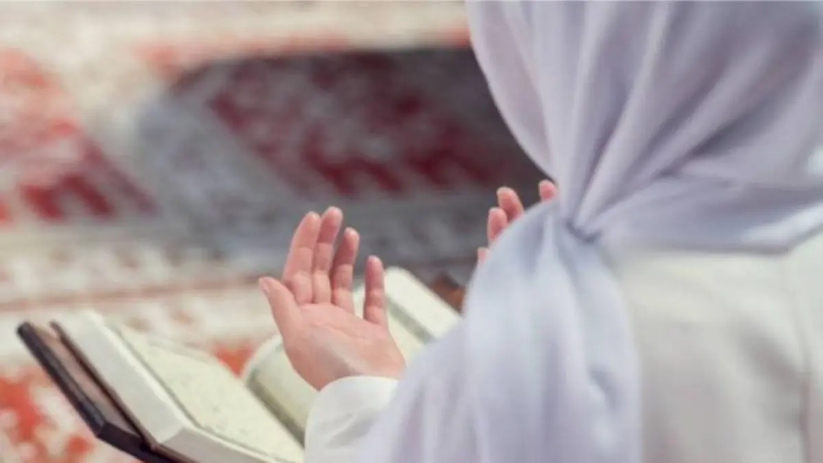 BERDOA: Amalkan doa Nabi Daud AS agar lekas mendapat jodoh.
