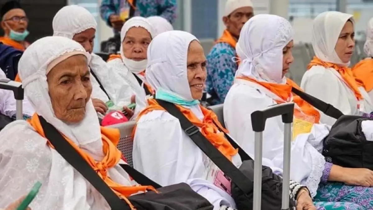 TIPS HAJI: Ketahui tips-tips bagi jemaah haji lansia agar ibadah aman, nyaman, dan khusyuk.