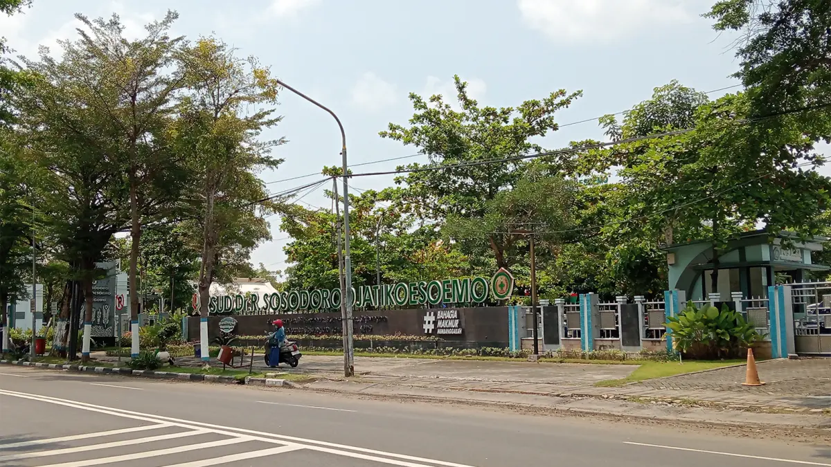 DISANKSI: RSUD dr Sosodoro Djatikoesoemo mendapat sanksi dari Kemenkes, karena dianggap belum menerapkan rekam medis elektronik. (YANA DWI KURNIYA WATI/RADAR BOJONEGORO)