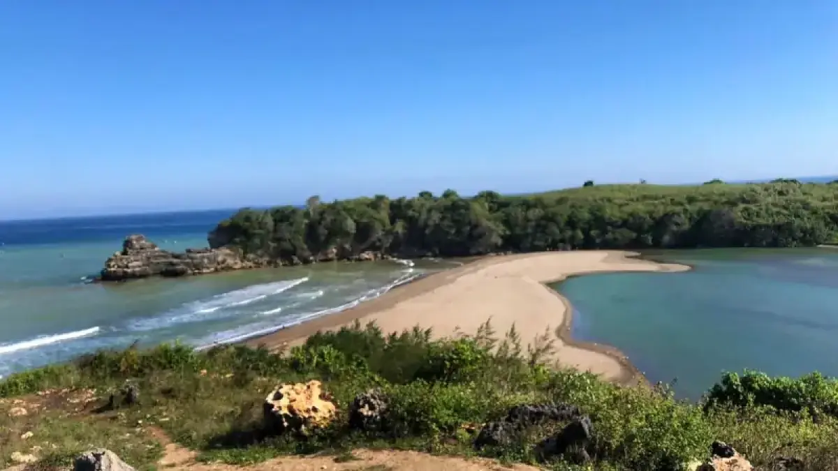 LIBURAN: Rekomendasi 6 destinasi pantai di wilayah Blitar-Tulungagung.