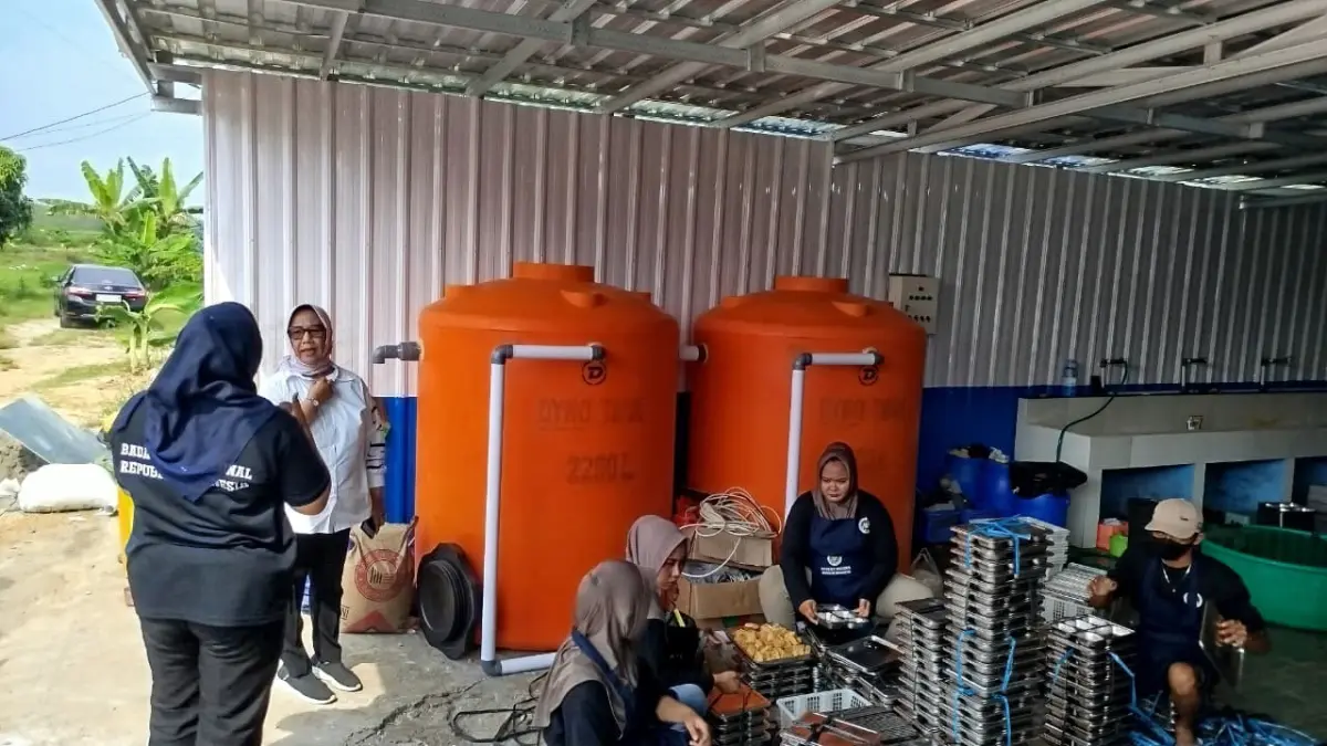 SOROTI PENGELOLAAN LIMBAH: Satgas MBG Blora saat melakukan sidake ke SPPG Yayasan Tirto Merah Asih  di Desa Blingi, Kecamatan Tunjungan. (ACHMAD SYAEROYZI/RDR.BJN)