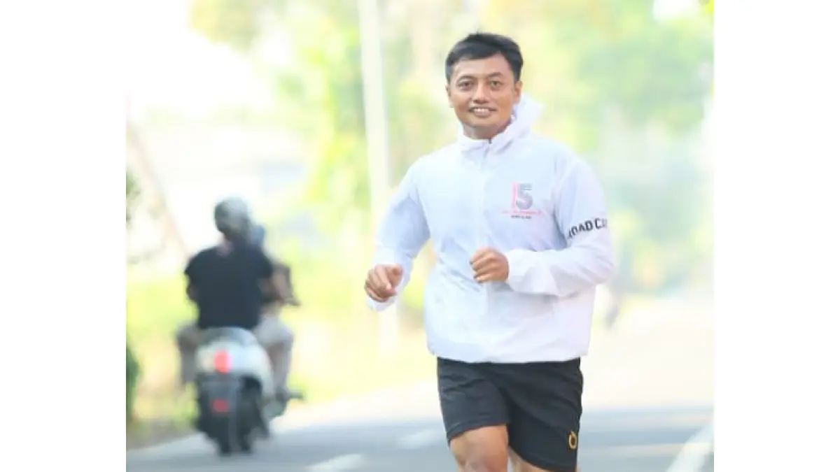 KONSISTEN: Setiap hari Danang Imam Setyawan lari sekitar 5-20 KM, konsistensi menjadi target yang ingin dicapai. (M. IRVAN RAMADHON/RADAR BOJONEGORO)