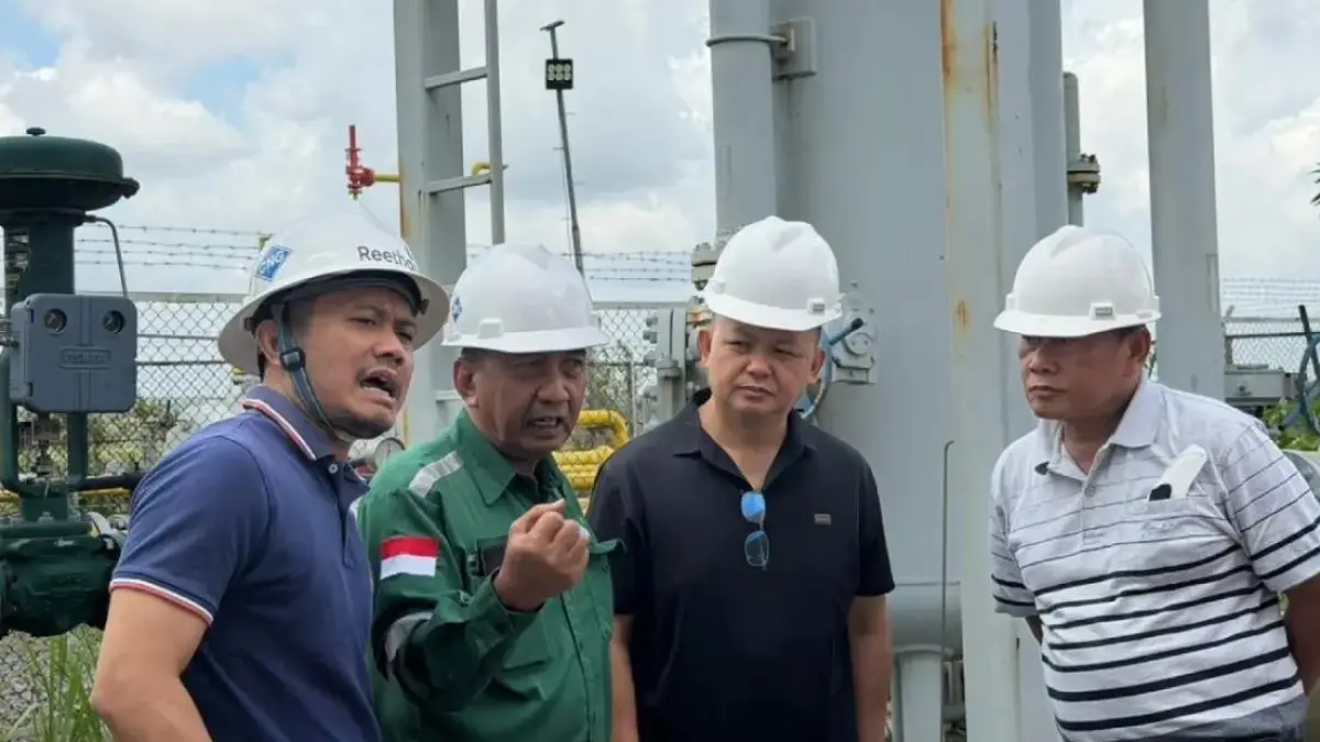 KUNJUNGAN : Wakil Ketua DPRD Blora Siswanto saat bersama rombongan DPRD Bolaang Mongondow, Sulawesi Utara menengok potensi investasi di Blora. (ISTIMEWA/RADAR BOJONEGORO)