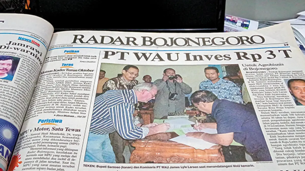 PENANDATANGANAN: Pemkab Bojonegoro dan PT WAU mendandatangani dokumen MoU investasi Rp 3 T pada 2003 silam. (DOKUMEN RADAR BOJONEGORO)