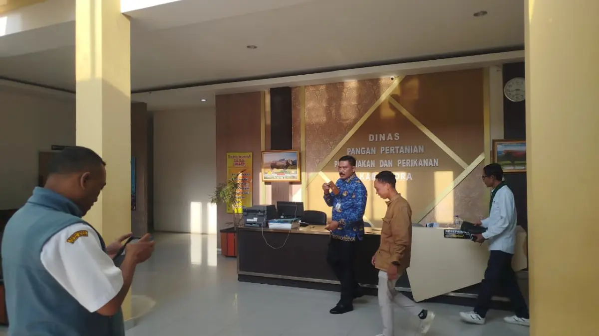 BATAL KARENA SISTEM: DP4 Blora membenarkan pengadaan kaus bagi petani tembakau batal dilaksanakan. (ACHMAD SYAEROYZI/RDR.BJN)