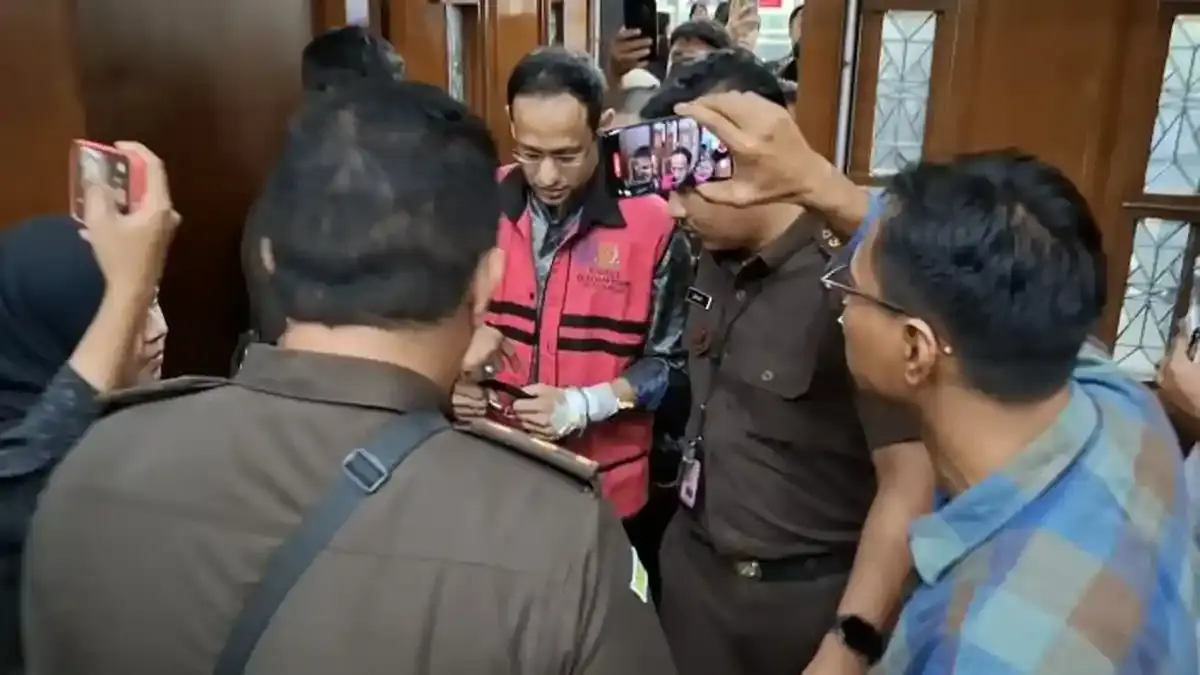 SIDANG CHROMEBOOK: Nadiem Makarim menjalani persidangan dengan kondisi diinfus.