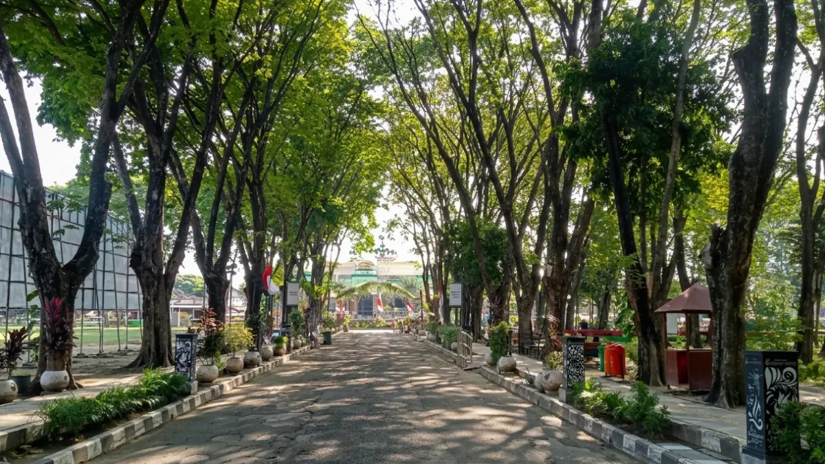 BAKAL DITATA : Alun-alun Bojonegoro akan ditata lebih bagus. Tahun ini dialokasikan Rp28 miliar oleh Pemkab Bojonegoro. (Dok. Radar Bojonegoro)