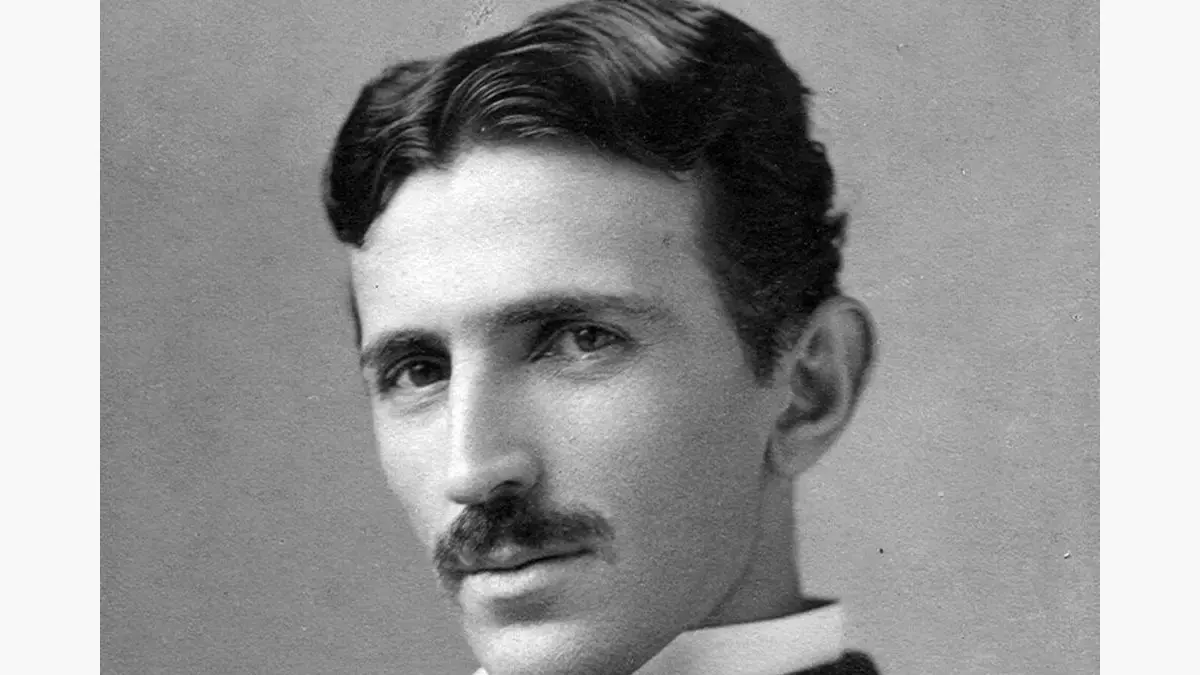 Nikola Tesla (commons.wikimedia.org/Napoleon Sarony)