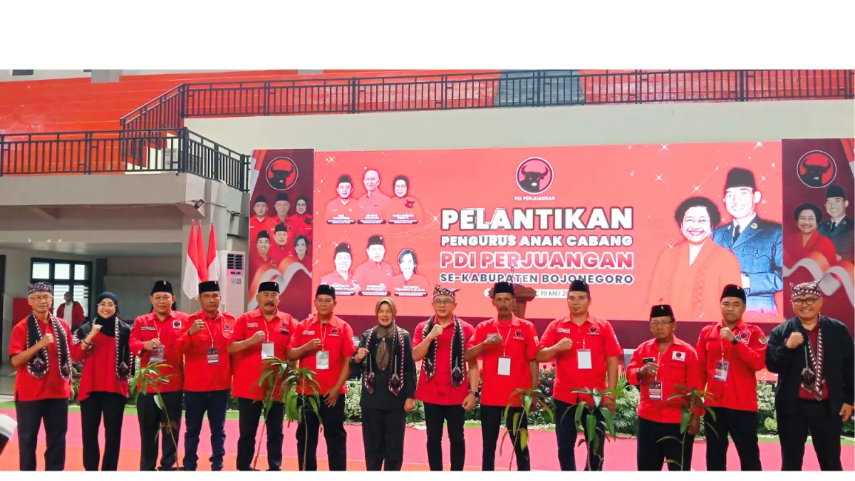 SOLID: DPC PDIP Bojonegoro gelar pelantikan 28 PAC. Dihadiri Sekretaris DPD PDIP Jatim Deni Wicaksono hingga Wabup Nurul Azizah. 