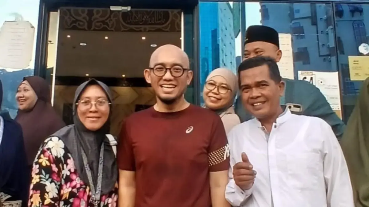 Wamenhaj RI Sambang Jemaah Bojonegoro di Makkah, Minta Jemaah Jaga Kesehatan Jelang Puncak Haji