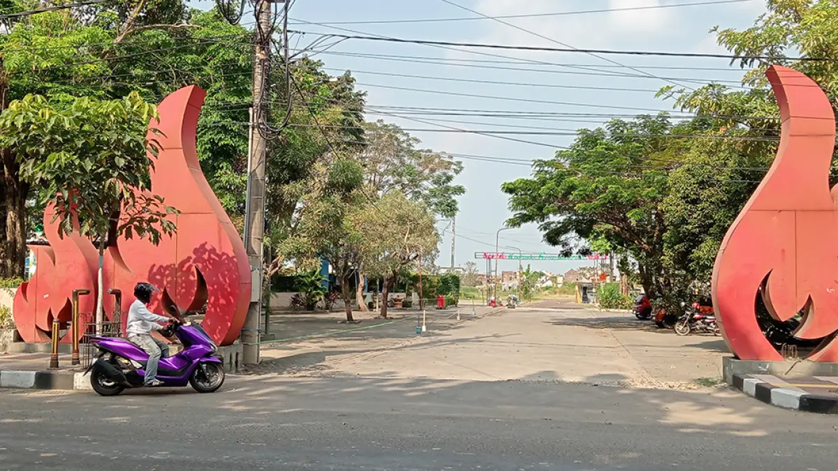 MASIH SEPI: Taman Rajekwesi terlihat sepi, disiapkan anggaran Rp 225 juta untuk merevitalisasi. (YANA DWI KURNIYA WATI/RADAR BOJONEGORO)