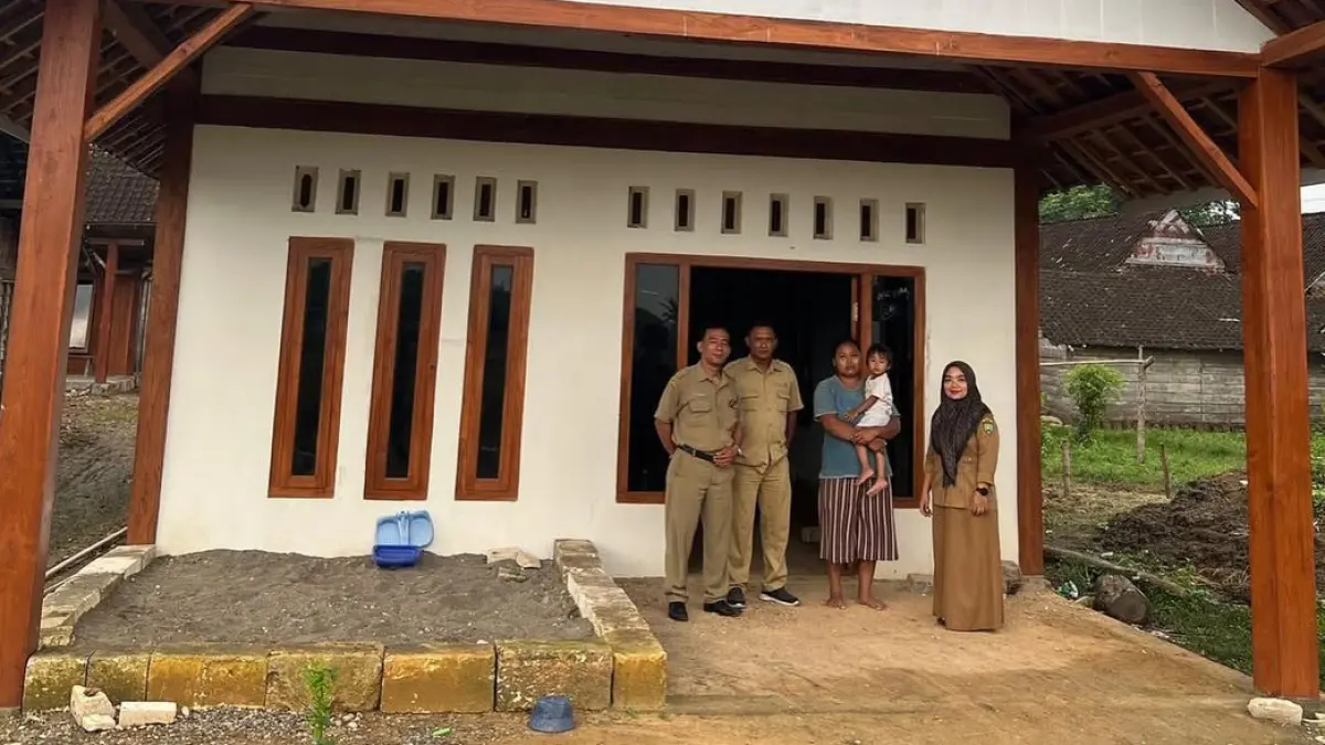 DAPAT BANTUAN : Rumah warga Blora yang mendapatkan bantuan bedah rumah. (ACHMAD SYAEROYZI/RADAR BOJONEGORO)