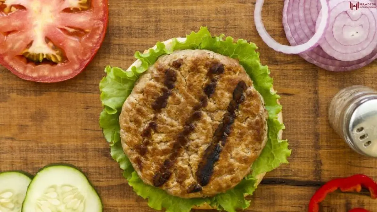 IDUL ADHA: Olahan daging kurban sapi dan kambing menjadi patty.
