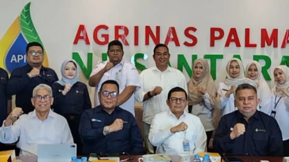 KERJA SAMA: Duduk dari kiri Prof Zainuddin Maliki (Penasihat Mendesa), Mayjen TNI (Purn) Cucu Somantri Dirhub Kelembagaan PT APN, Brigjen TNI (Purn) Yusuf (Penasehat Mendesa) dan Ir. Nofil Anoverta Dir Kepatuhan dan Keberlanjutan PT APN.