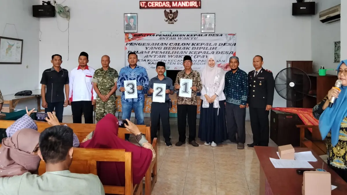 PILKADES PAW: Tahapan Pilkades PAW di Kecamatan Padangan sedang berlangsung. (YANA DWI KURNIYA WATI/RADAR BOJONEGORO)