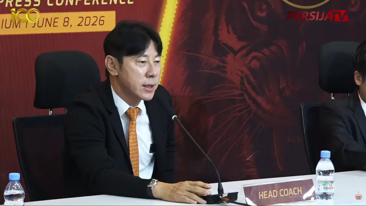 Shin Tae Yong saat di konferensi pers, Senin (8/6), Jakarta International Stadium.