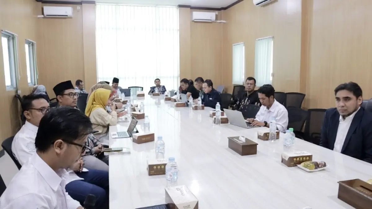Focus Group Discussion (FGD) bertajuk “Kolaborasi Riset Internasional untuk Artikel Bereputasi Scopus melalui World Class University” Unugiri. (ISTIMEWA) 