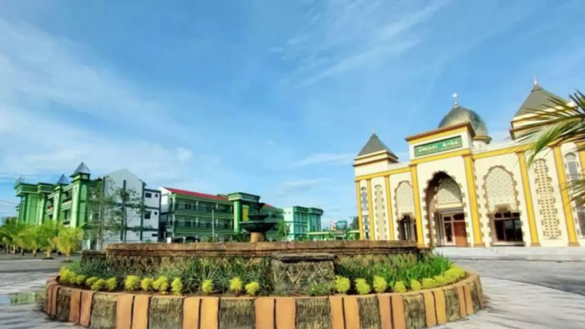 LAYANAN BARU: Al-Fatimah kini sudah memiliki Madrasah Aliyah (MA). 