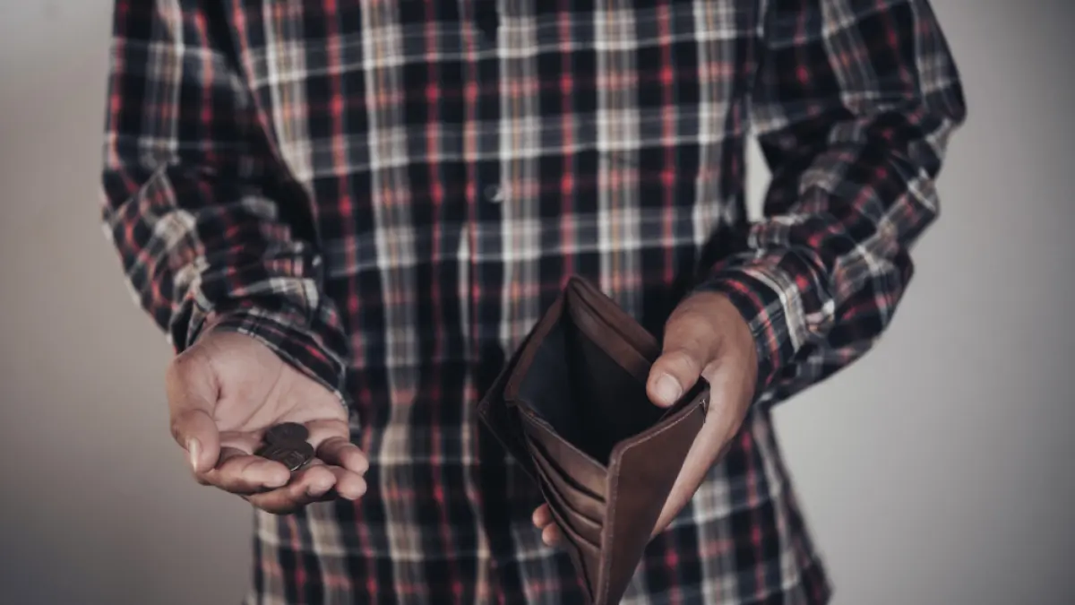 Ilustrasi dompet kosong. (MAGNIFIC)