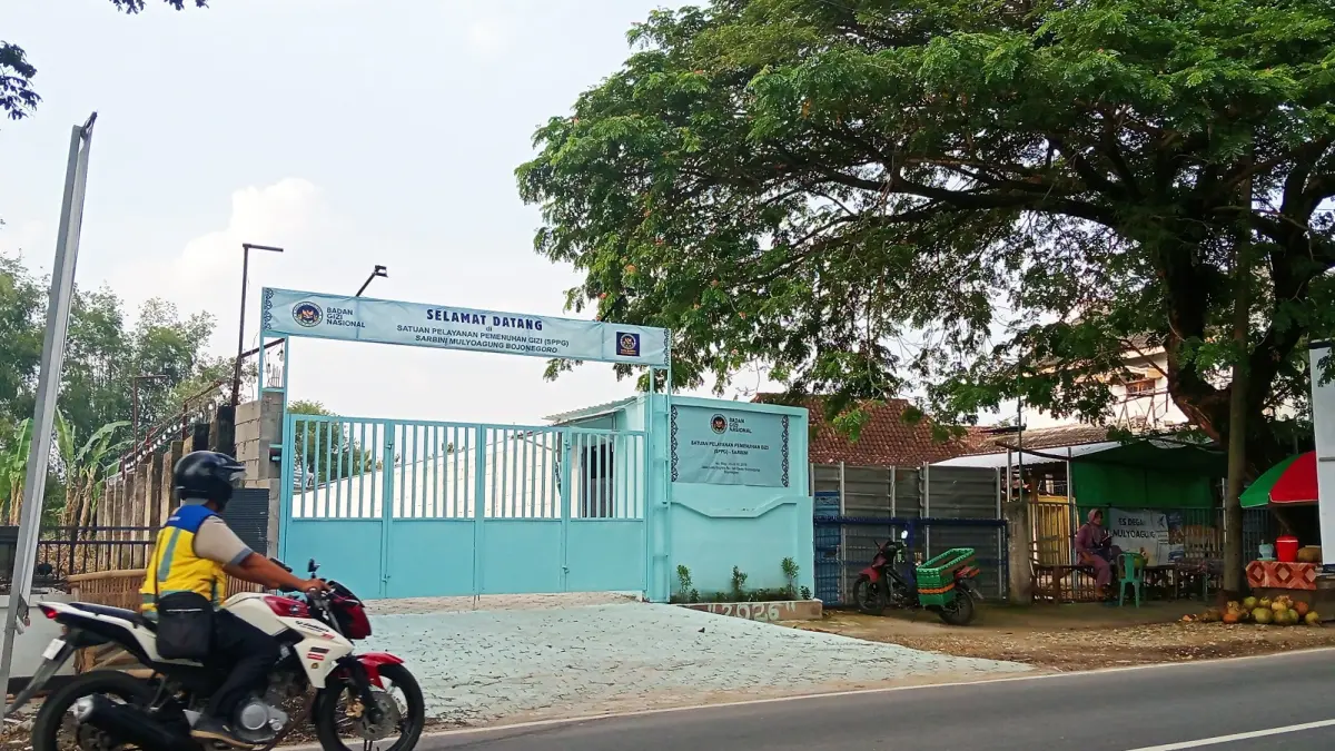 TUTUP DULU: Salah satu SPPG di Bojonegoro yang berhenti beroperasi selama liburan kenaikan kelas. (YANA DWI KURNIYA WATI/RADAR BOJONEGORO)